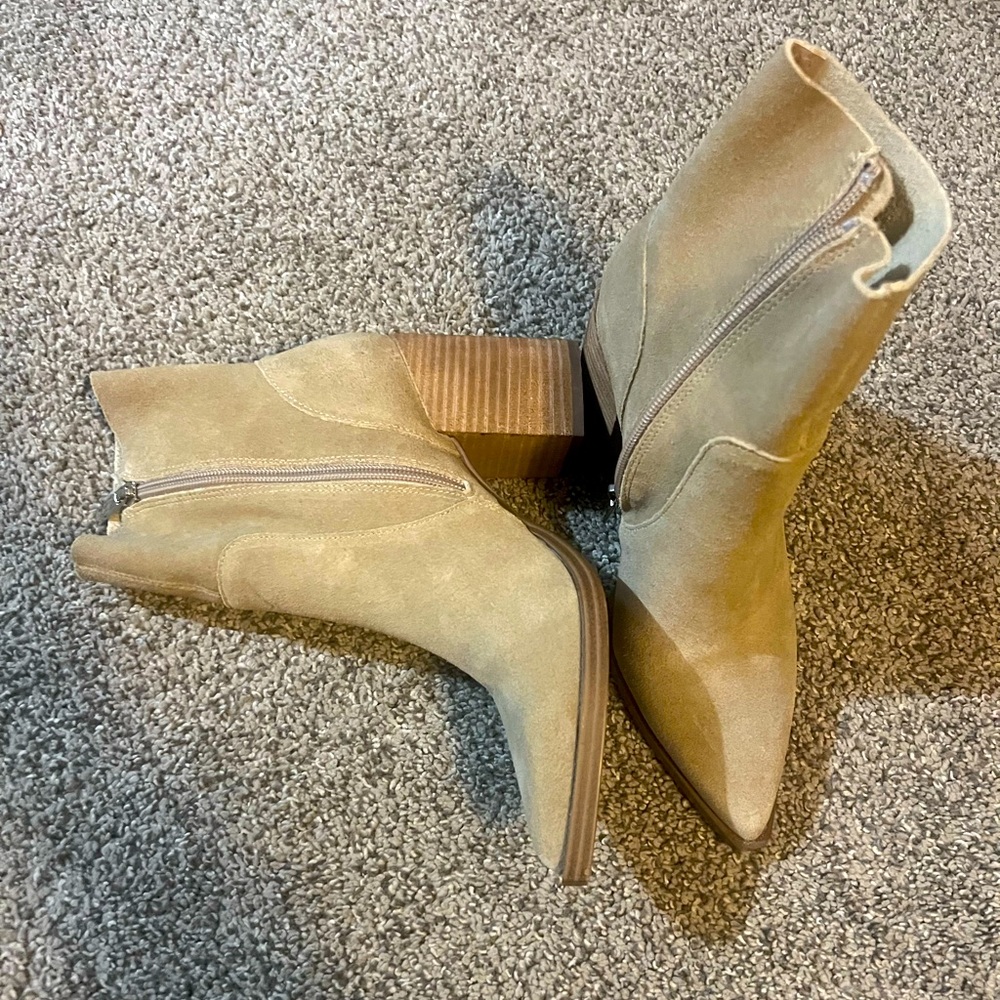 Tan pointed toe Steve Madden Booties